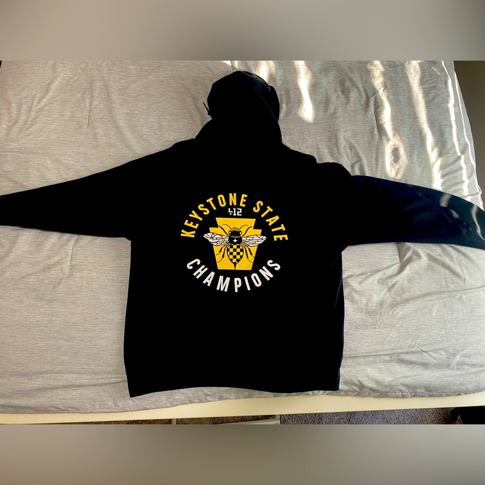**RARE** FOURONETWO men’s large champion hoodie
